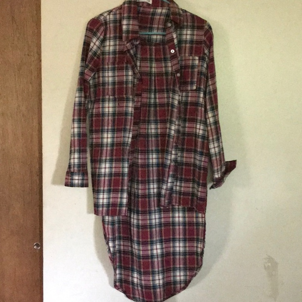 Plaid button up long sleeve shirt long back